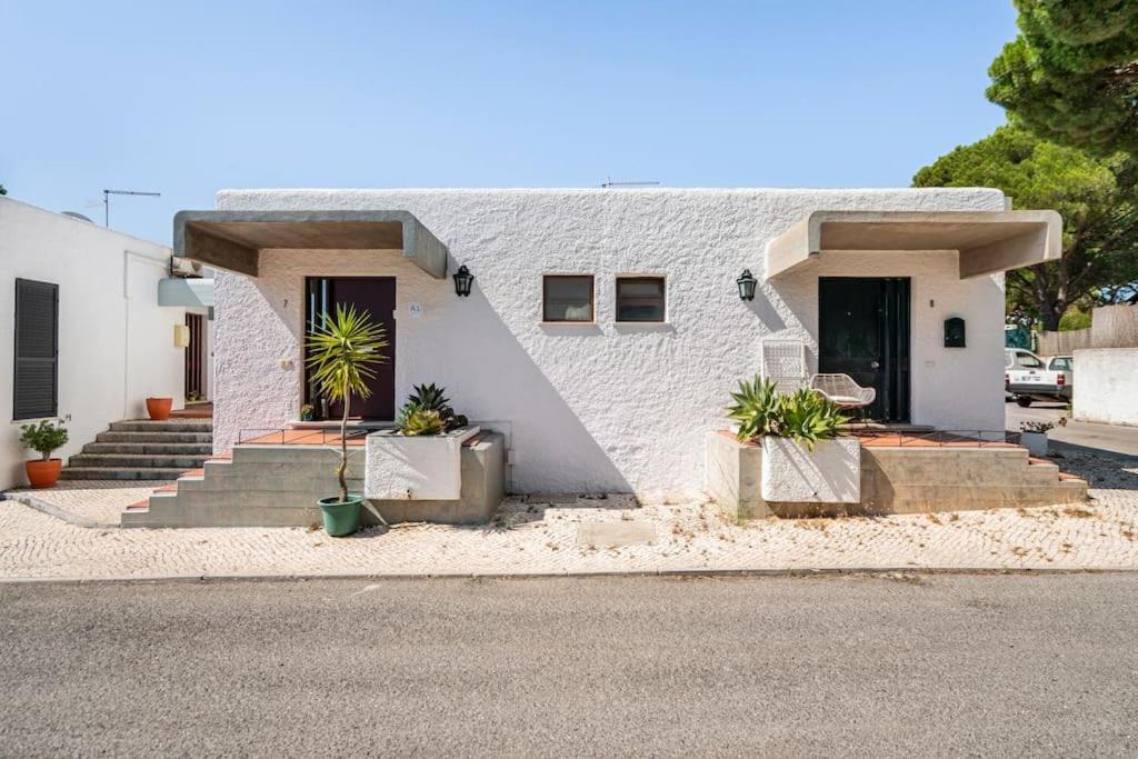 Sunny Villa With Golf Front View Vilamoura Exteriör bild