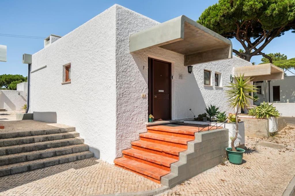 Sunny Villa With Golf Front View Vilamoura Exteriör bild